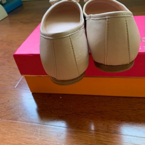 Kate Spade Beige Ballet Flats 6M with box - Picture 2 of 5